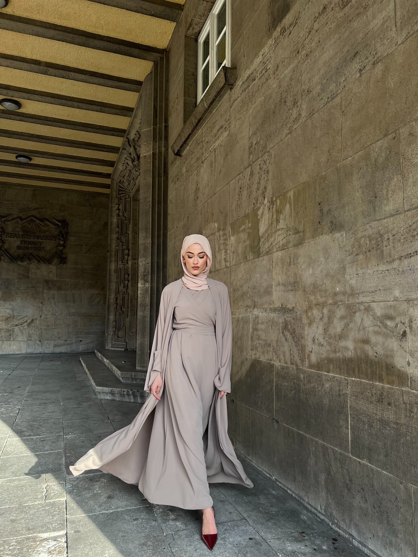 Zahara Abaya in Beige