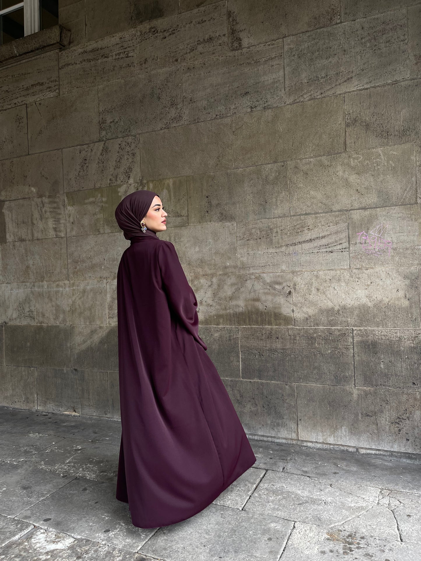 Zahara Abaya in Bordeaux