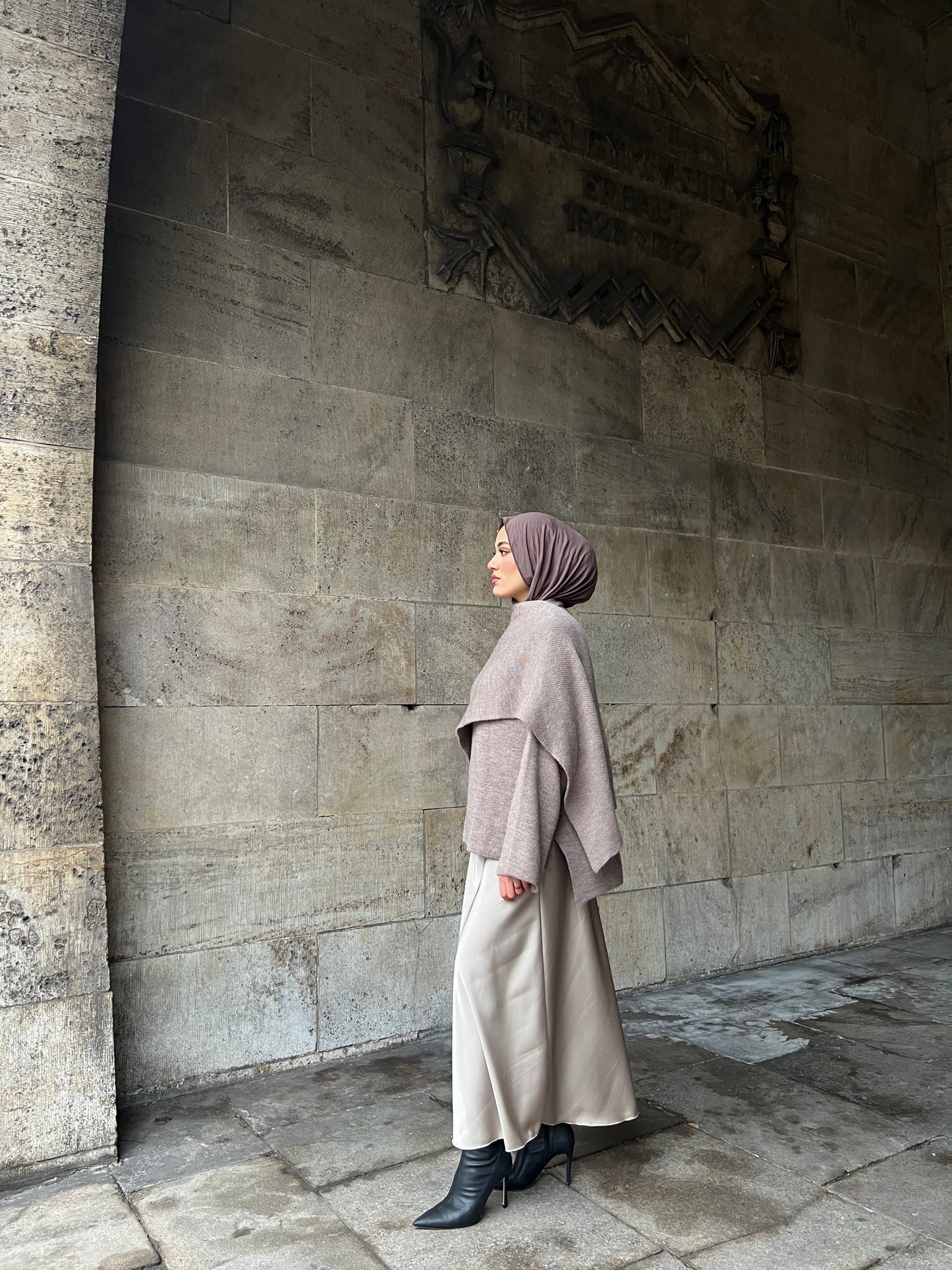 Grace Cape in Mocha