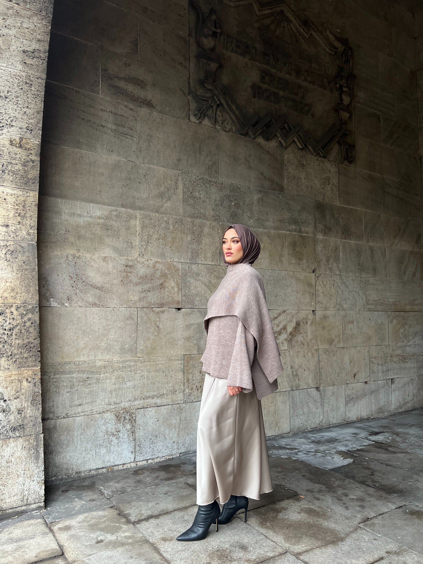 Grace Cape in Mocha