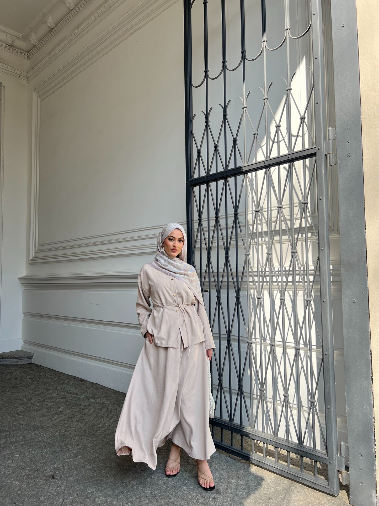 Layla Set in Beige