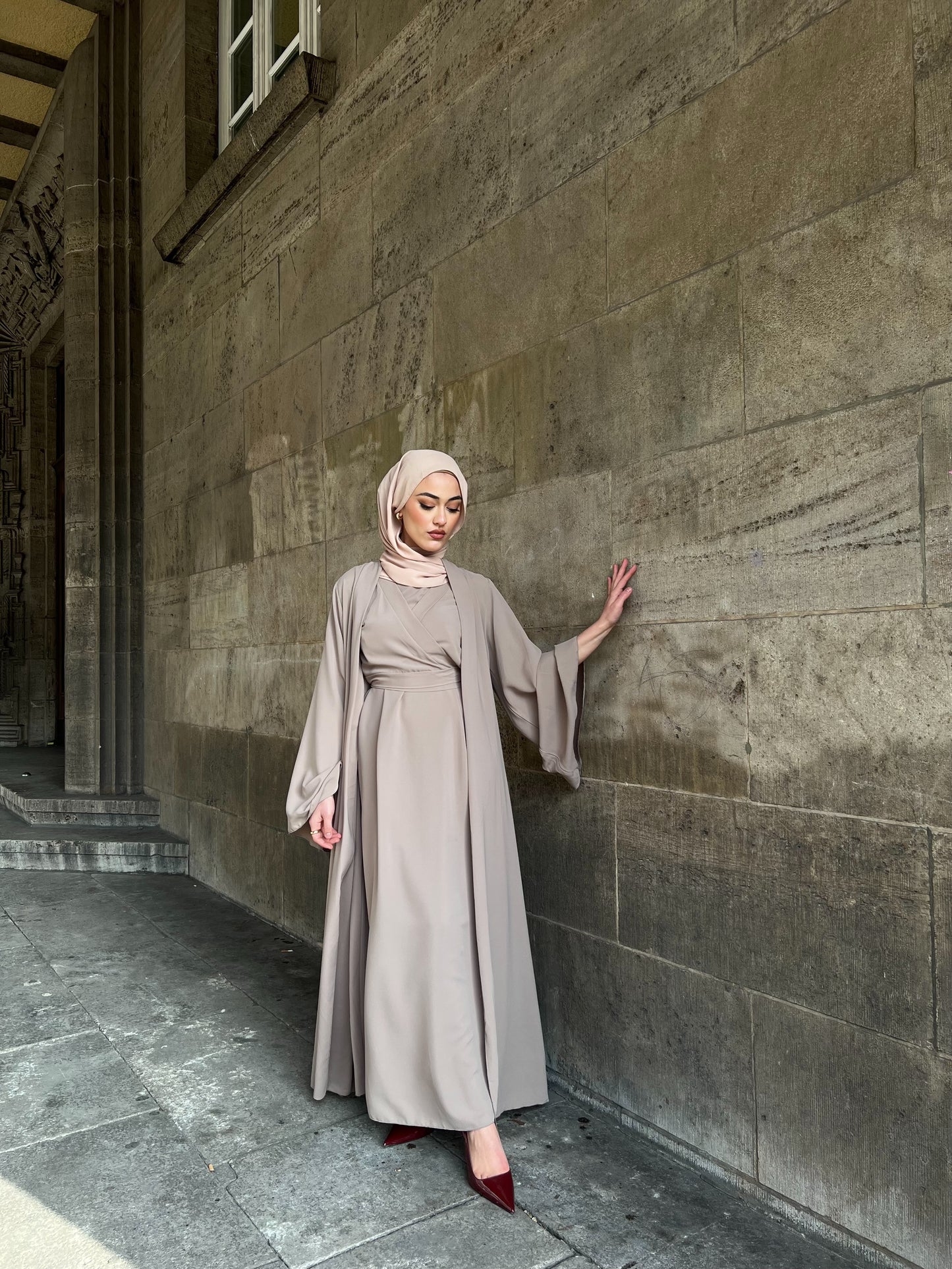 Zahara Abaya in Beige