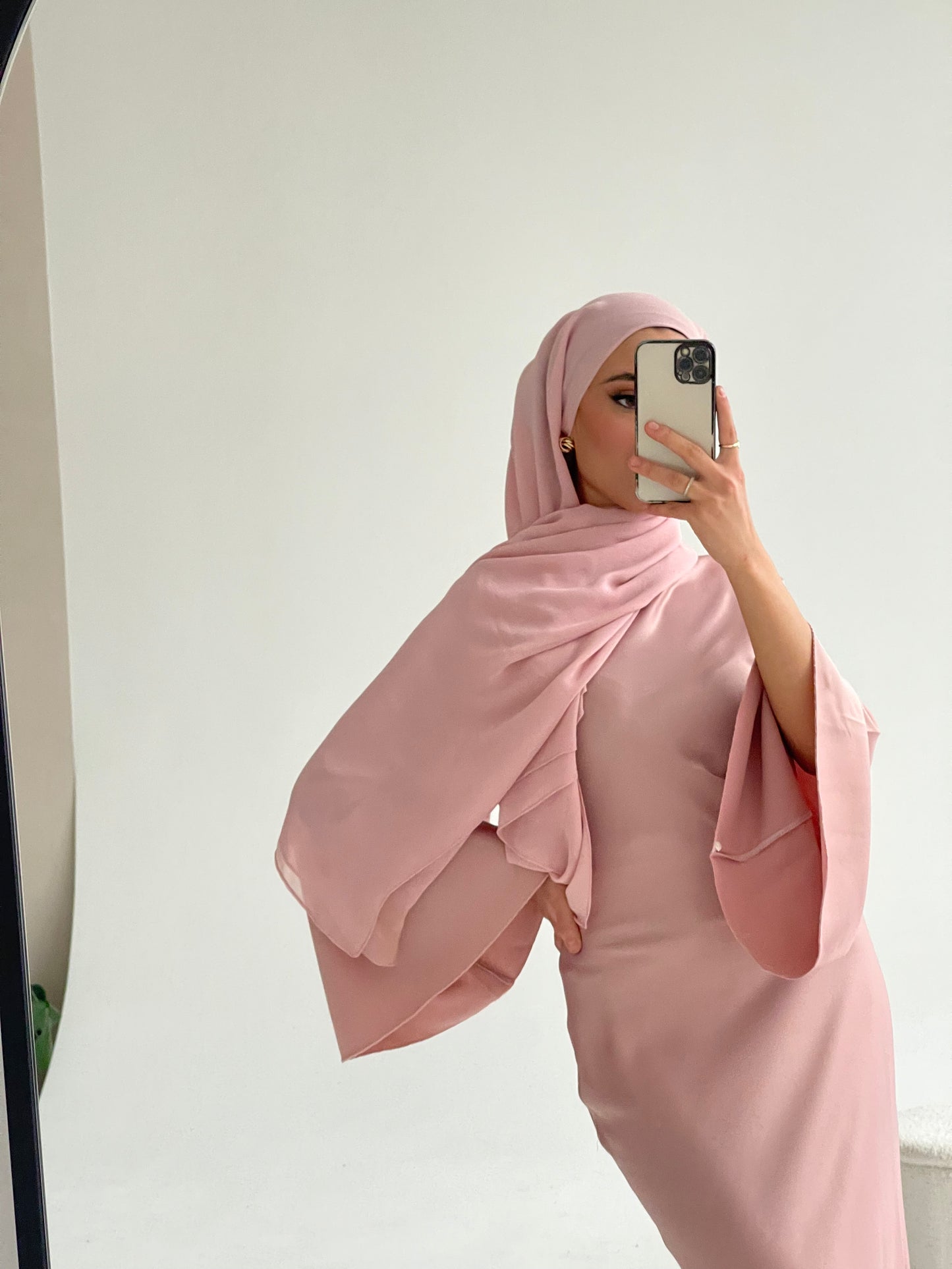 Maxi Satinkleid Mermaid in Rosa