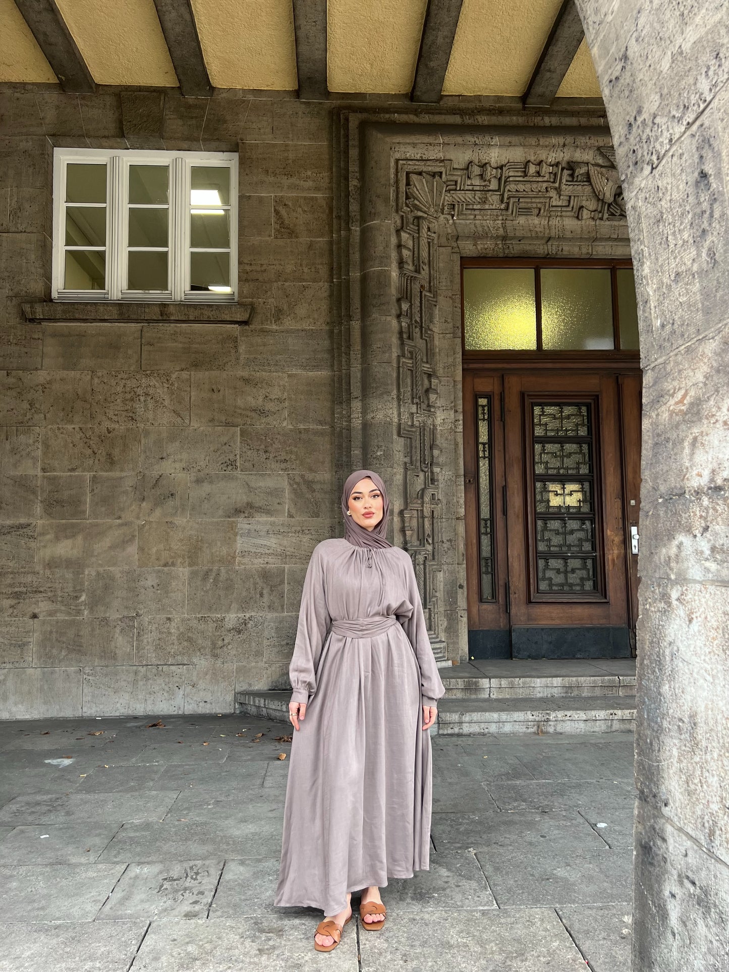 Noura Maxikleid in Taupe