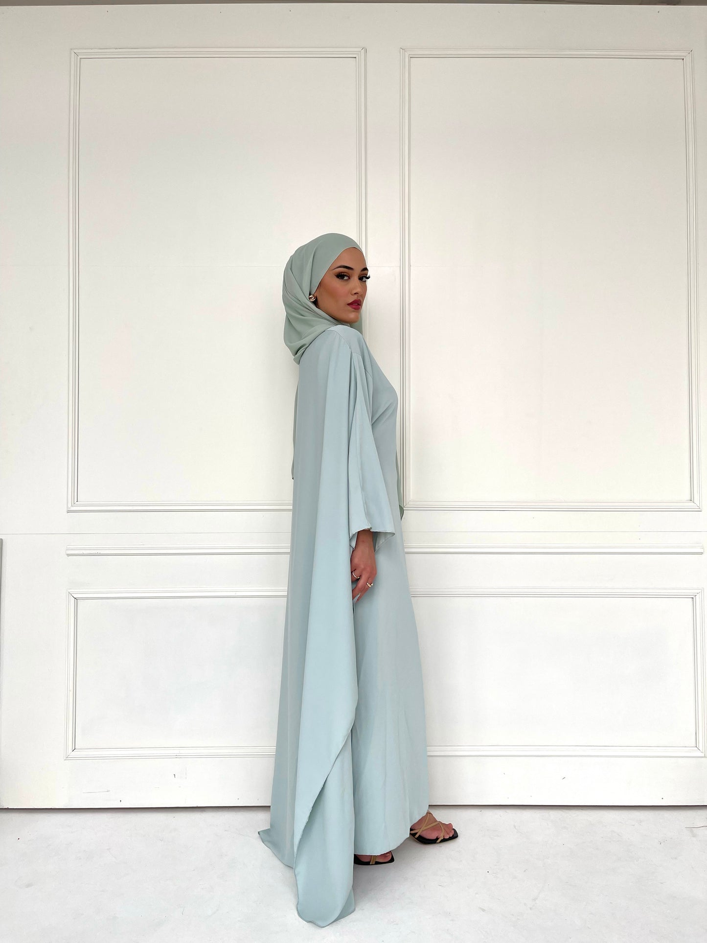 Abaya Acillea in Mint