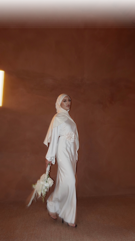 Romance in creme