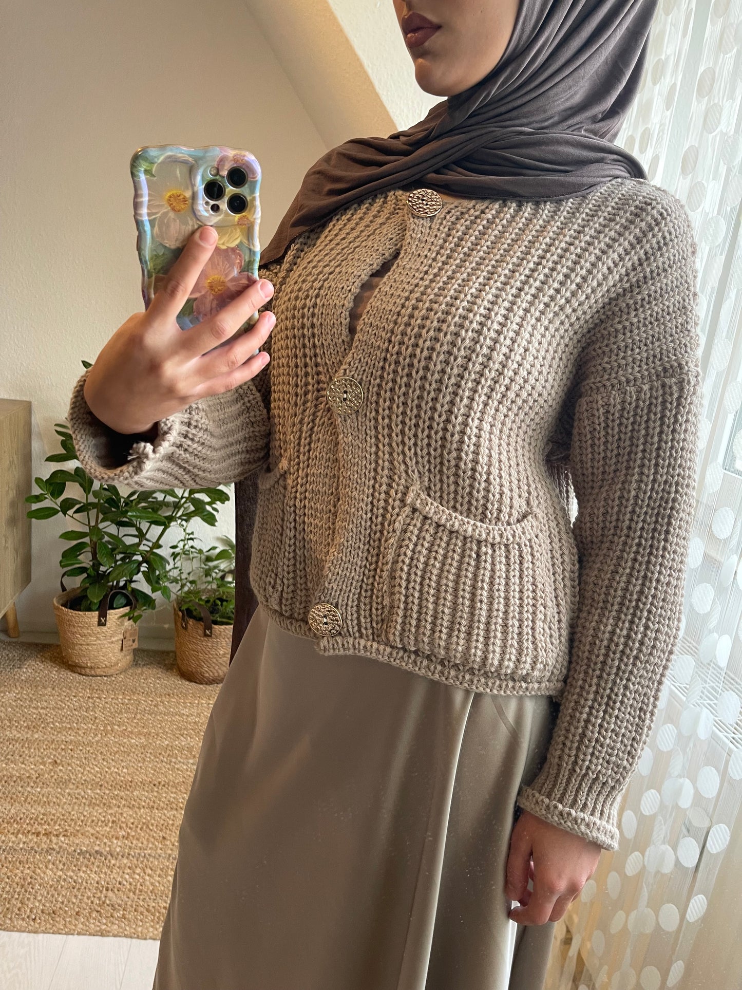 Strickjacke in Taupe