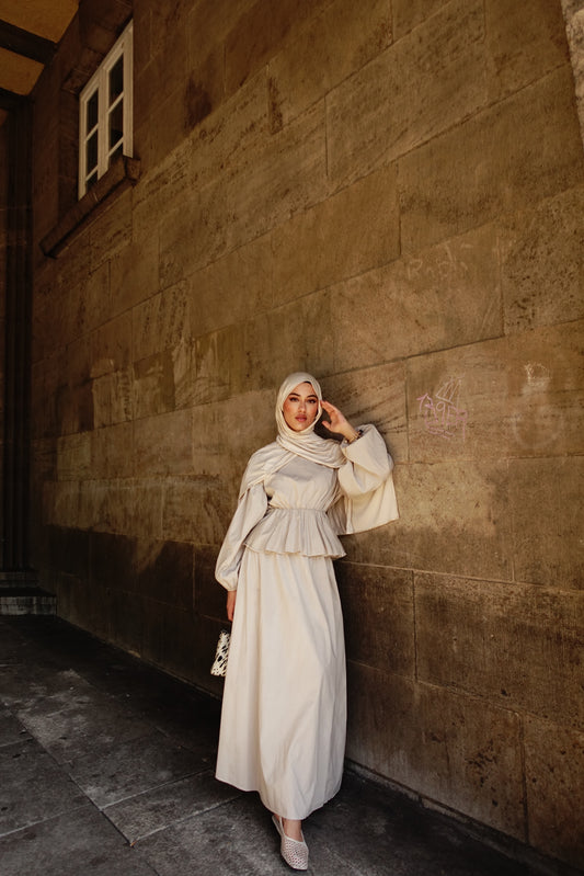 Ivory Zweiteiler in beige