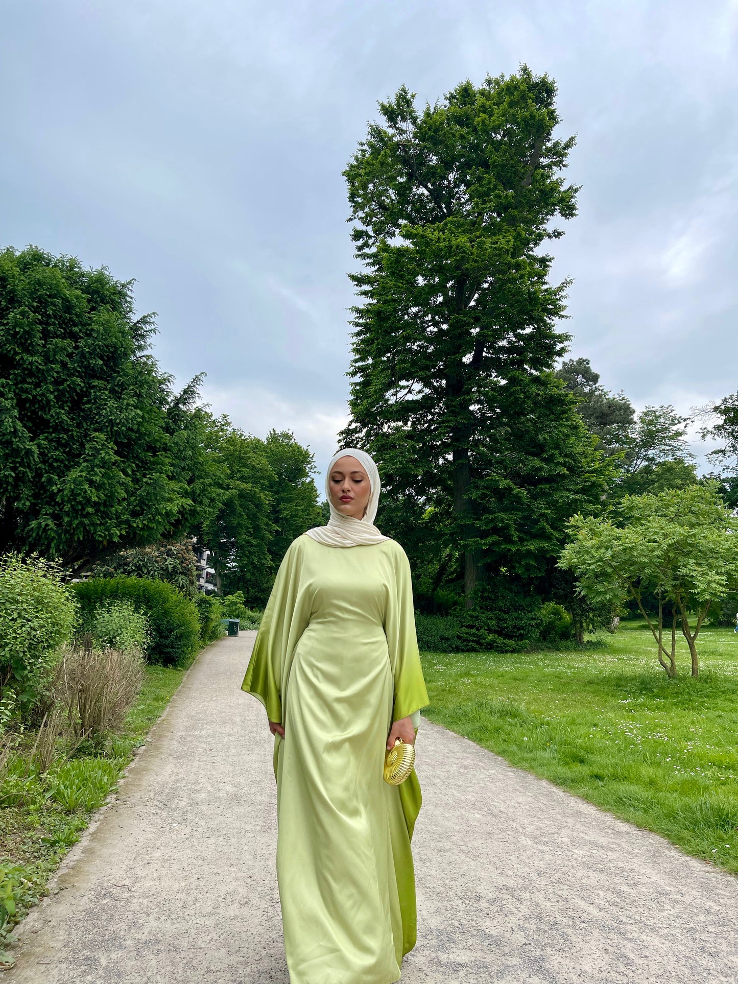 Abaya Ombré in Avocado