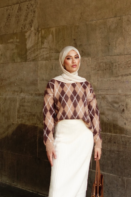 Flauschiger Pullover in creme braun